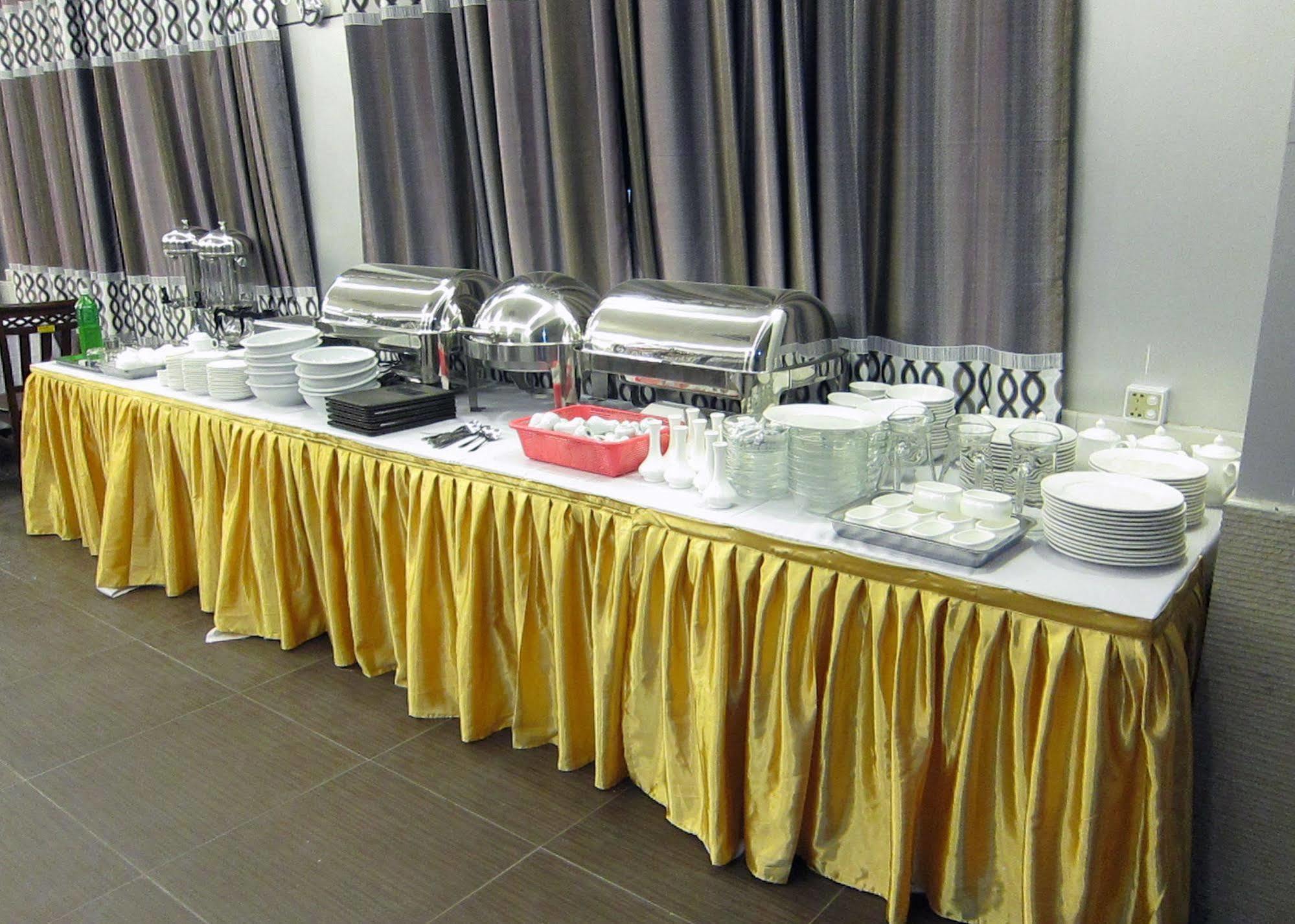 Hotel Kaung Myint 3*